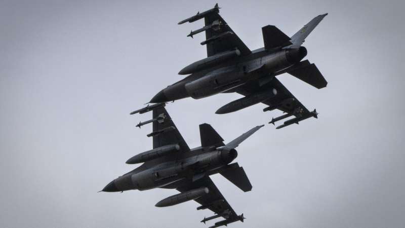 Бельгия не сможет вовремя поставить Киеву обещанные F-16, пишут СМИ