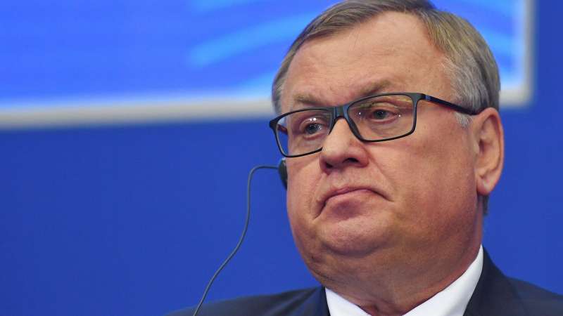Многие "друзья Путина" видели его только по телевизору, заявил Костин