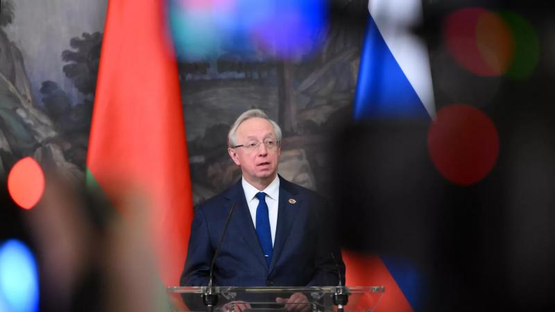 Запад услышал сигнал РФ в виде планов разместить "Орешник" в Беларуси - МИД РФ