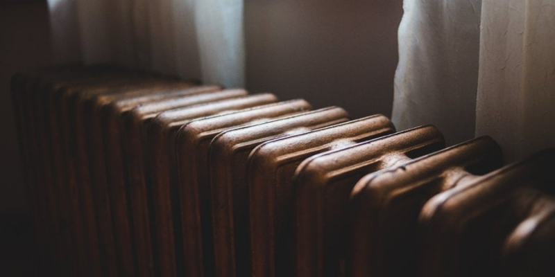 Зима близько. 56% українців ніяк не готуються до холодів, 16% придбали все ще минулого року — опитування